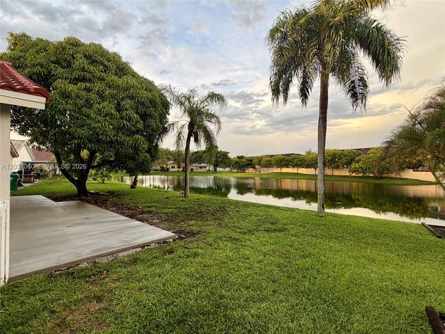18145 NW 61st Ave, Hialeah, FL 33015