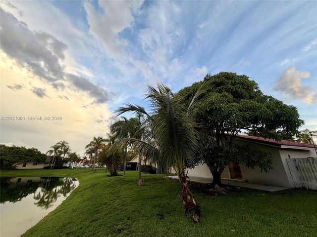 18145 NW 61st Ave, Hialeah, FL 33015