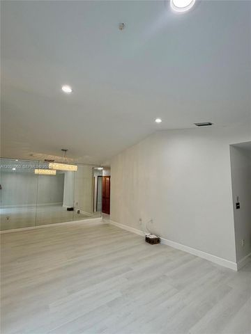 18145 NW 61st Ave, Hialeah, FL 33015