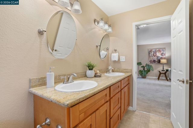 5454 Anselmo Ct, Concord, CA 94521