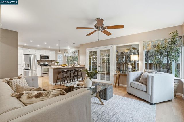 5454 Anselmo Ct, Concord, CA 94521