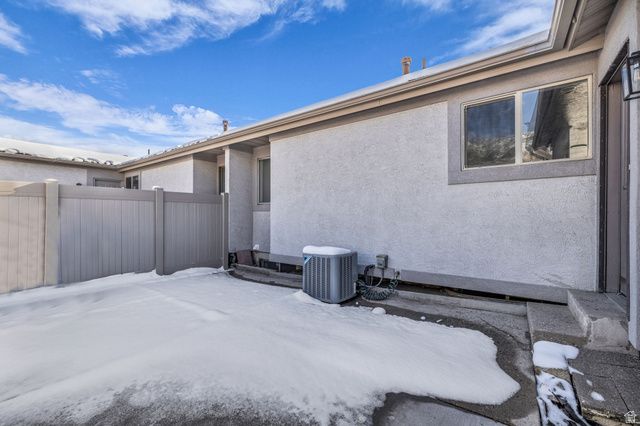1929 E 5625 S, South Ogden, UT 84403