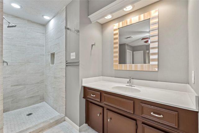 12218 Moorcreek Drive, Houston, TX 77070