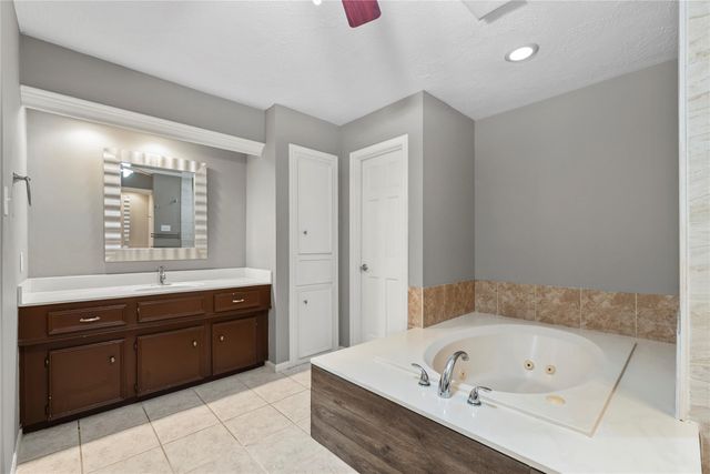 12218 Moorcreek Drive, Houston, TX 77070