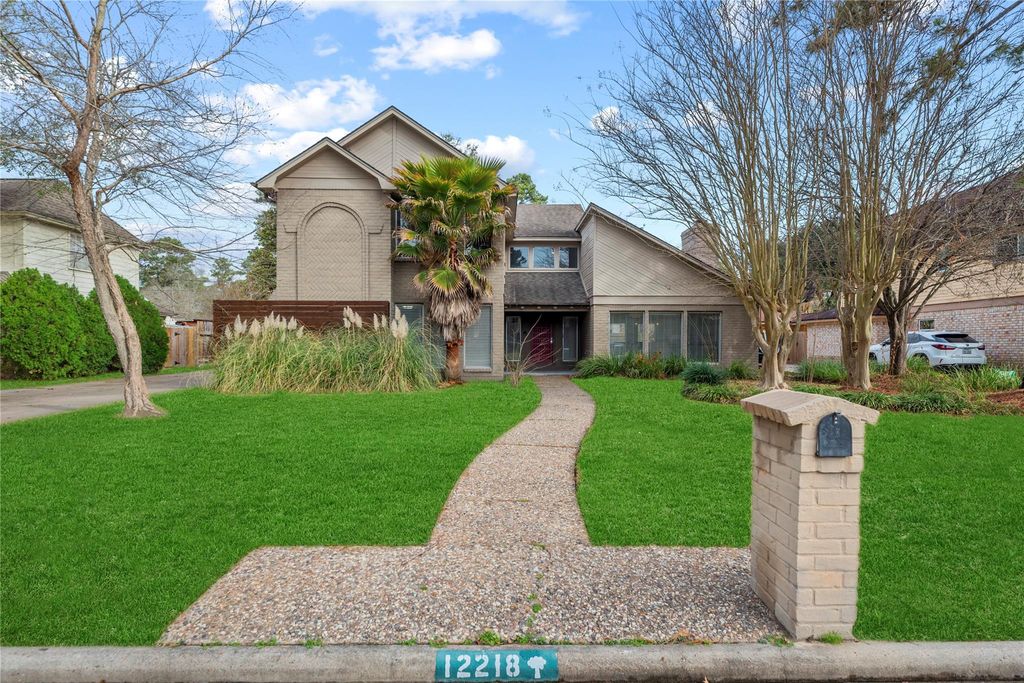 12218 Moorcreek Drive, Houston, TX 77070