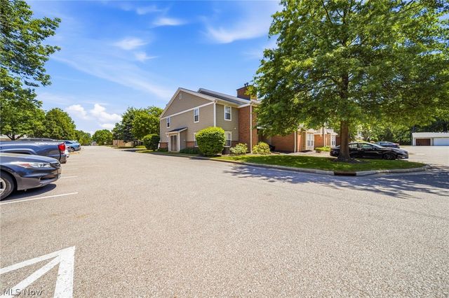 3371 Lenox Village 155, Fairlawn, OH 44333