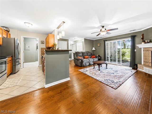 3371 Lenox Village 155, Fairlawn, OH 44333