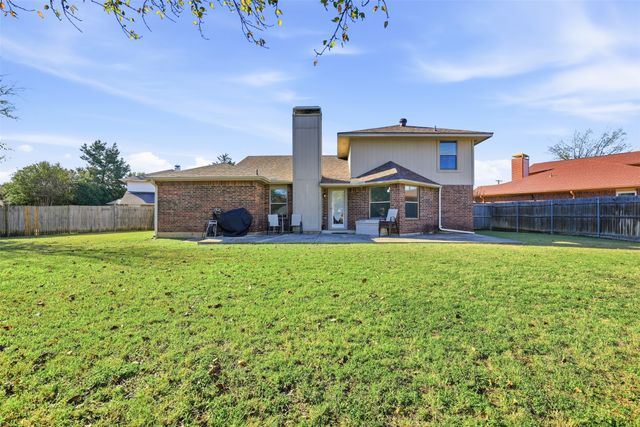 7112 Brookdale Court, Watauga, TX 76148