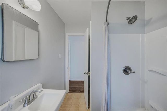 504 W 91st Street, Kansas City, MO 64114