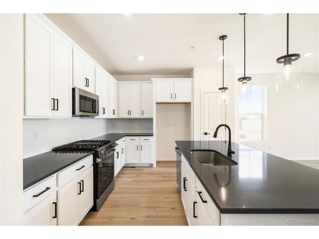 1101 Mourning Dove Ave, Erie, CO 80516