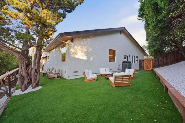 1440 Kring Way, Los Altos, CA 94024