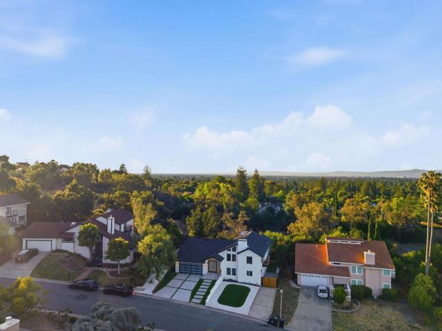 1440 Kring Way, Los Altos, CA 94024