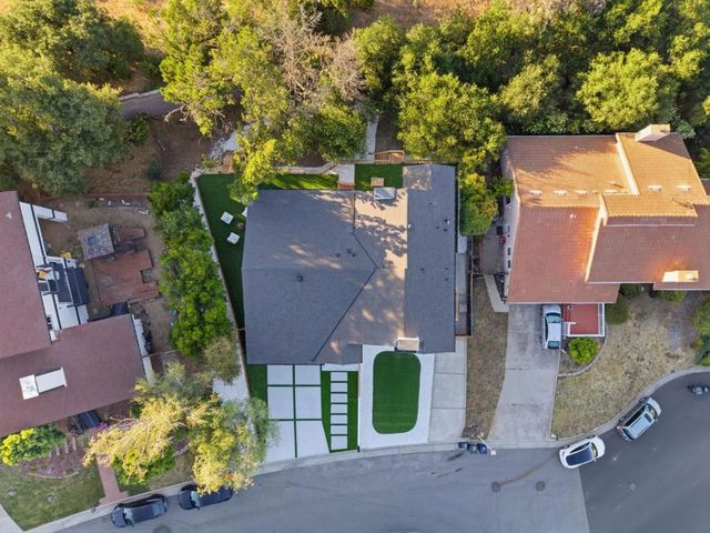 1440 Kring Way, Los Altos, CA 94024