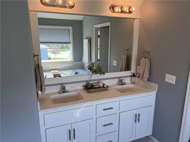 31715 W 171 Street, Gardner, KS 66030