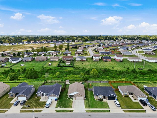 441 Middle Creek Way, Berea, KY 40403