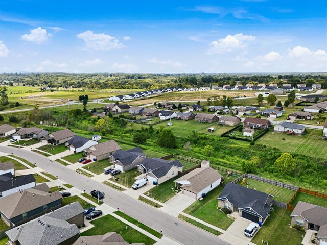 441 Middle Creek Way, Berea, KY 40403