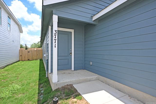 3771 MOON HILL RD, Marion, TX 78124