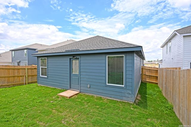 3771 MOON HILL RD, Marion, TX 78124