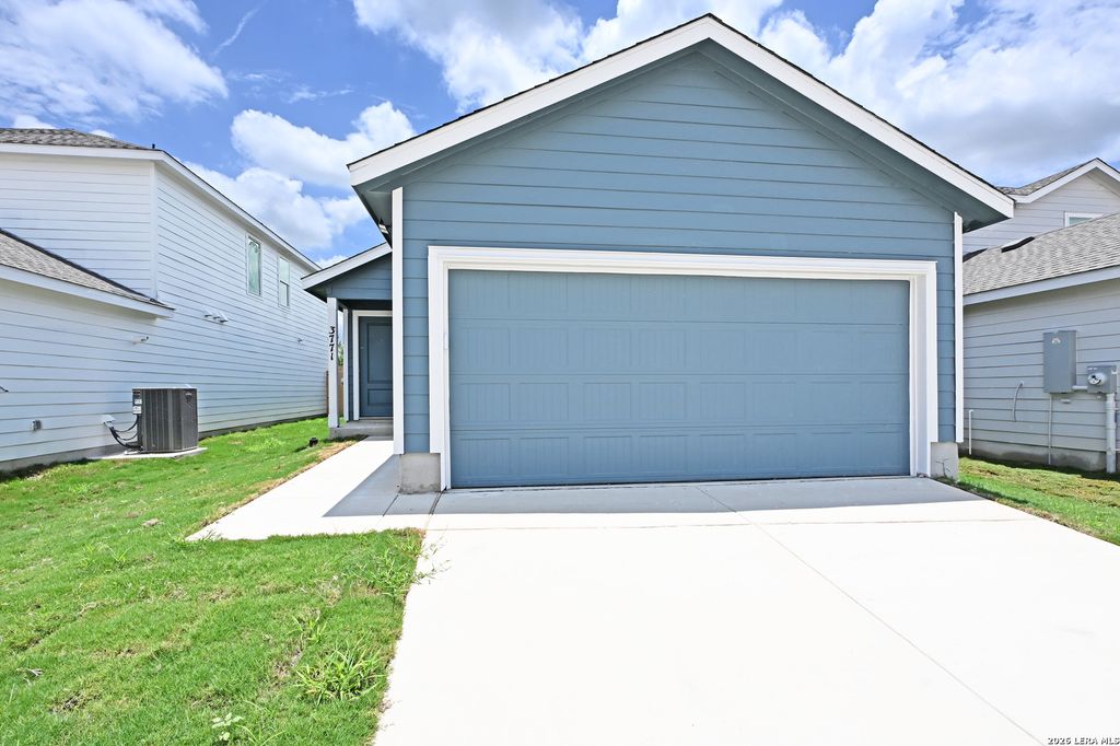 3771 MOON HILL RD, Marion, TX 78124