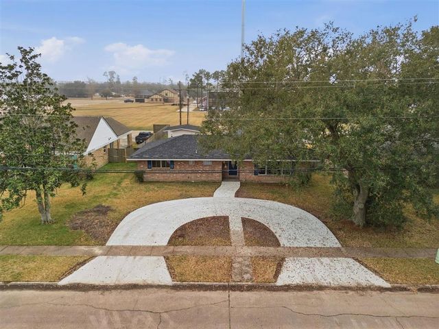 2032 18Th St Street, Lake Charles, LA 70601