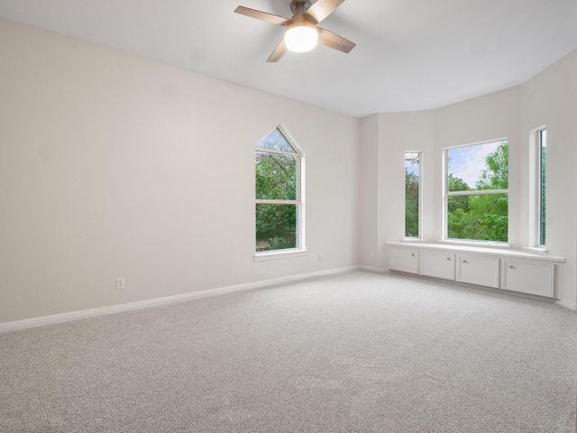 9402 Bluegrass DR, Austin, TX 78759