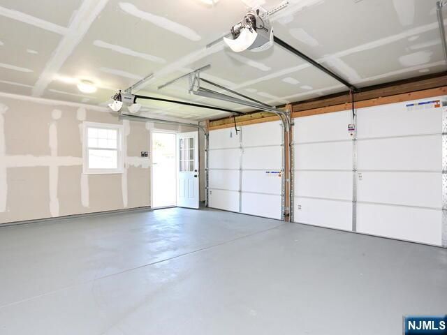 51 Pomona Avenue, Fair Lawn, NJ 07410