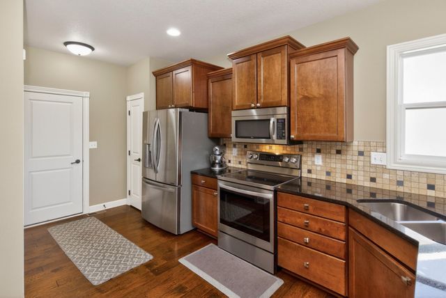 2115 SE Crabapple Court, Waukee, IA 50263