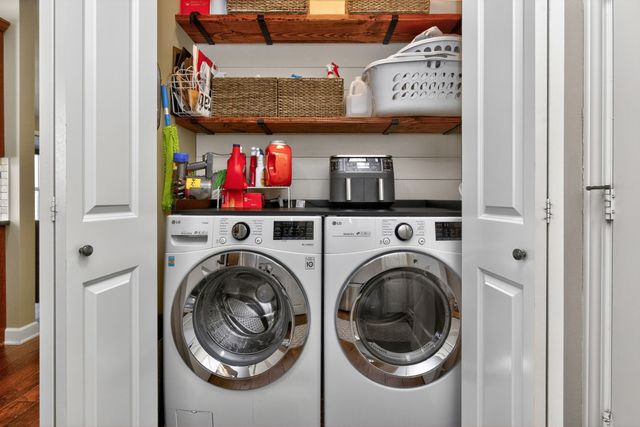 2115 SE Crabapple Court, Waukee, IA 50263