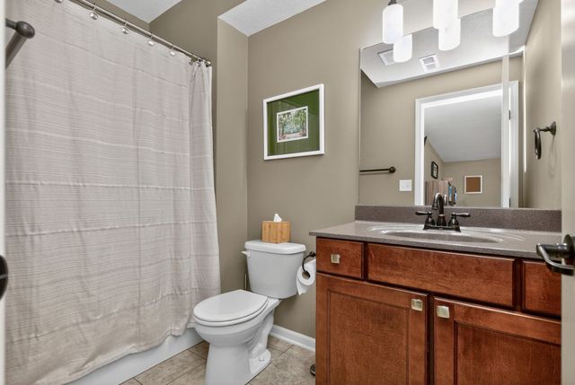 2115 SE Crabapple Court, Waukee, IA 50263