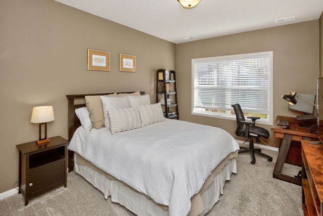 2115 SE Crabapple Court, Waukee, IA 50263