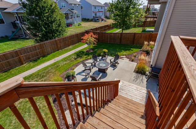 2115 SE Crabapple Court, Waukee, IA 50263