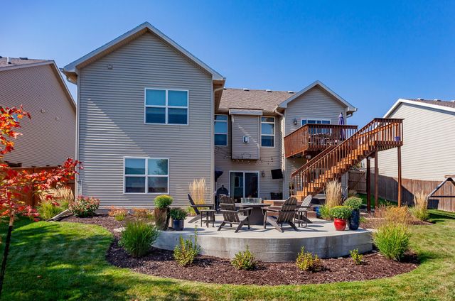 2115 SE Crabapple Court, Waukee, IA 50263