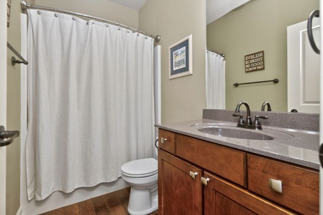 2115 SE Crabapple Court, Waukee, IA 50263