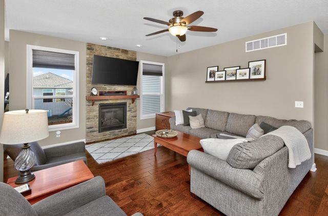 2115 SE Crabapple Court, Waukee, IA 50263