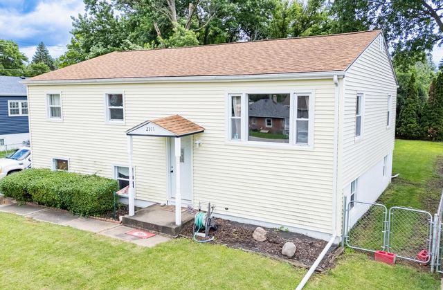 2311 W 46th Street, Davenport, IA 52806