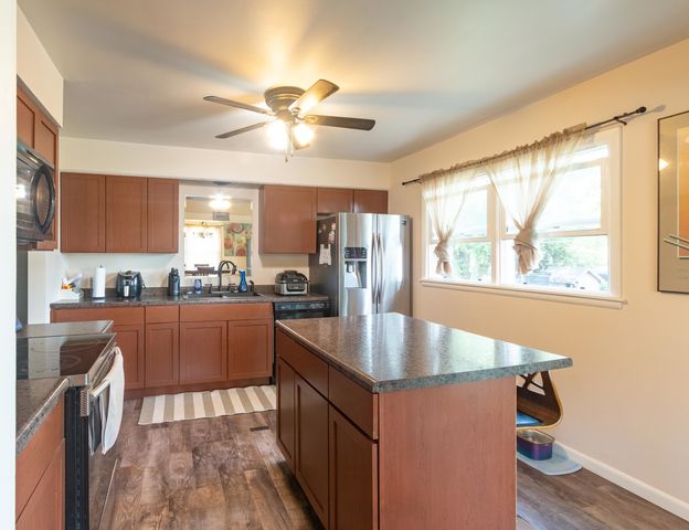 2311 W 46th Street, Davenport, IA 52806