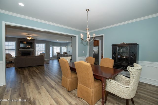 18003 Brightleaf Pl, Fisherville, KY 40023