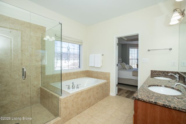 18003 Brightleaf Pl, Fisherville, KY 40023