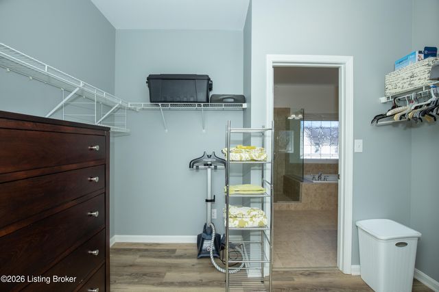 18003 Brightleaf Pl, Fisherville, KY 40023