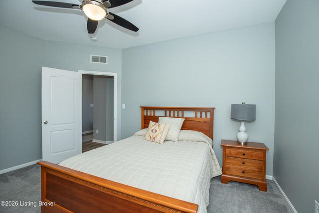 18003 Brightleaf Pl, Fisherville, KY 40023