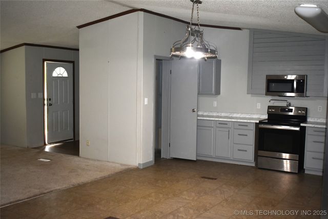 9976 Rattler Ridge, Kingston, OK 73439