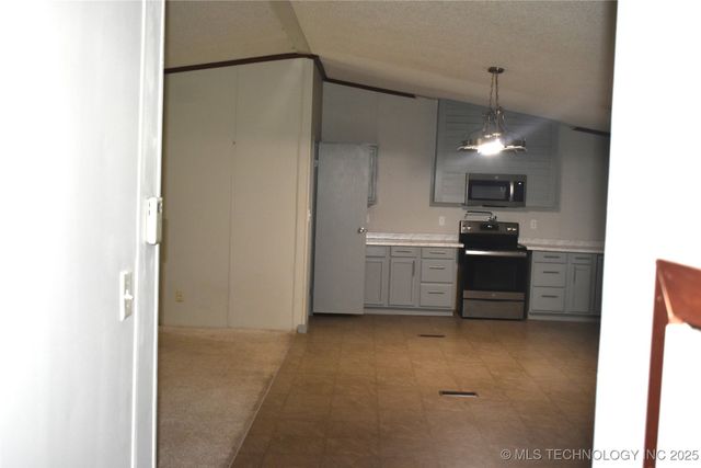 9976 Rattler Ridge, Kingston, OK 73439