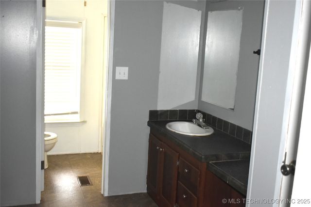 9976 Rattler Ridge, Kingston, OK 73439