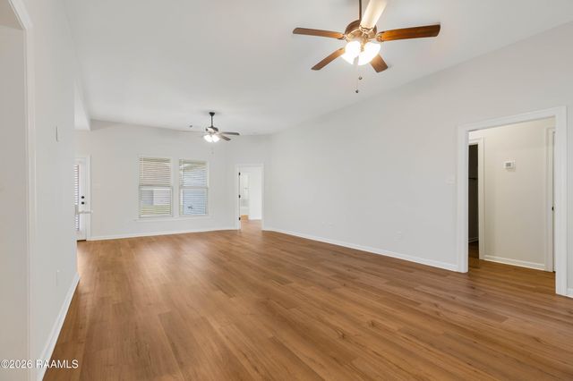 216 Rocky Meadows Lane, Lafayette, LA 70506