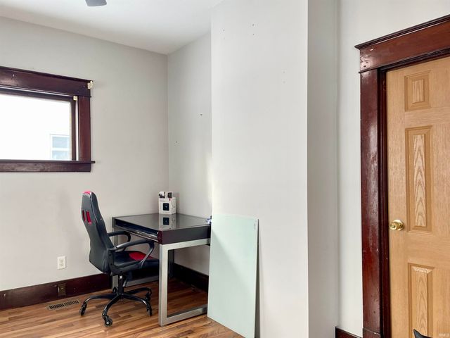 918 W 4th Street, Mishawaka, IN 46544