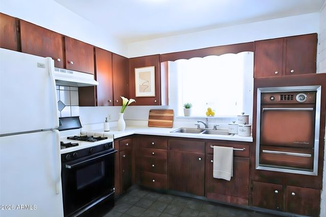 565 S HOBSON Street 1, Mesa, AZ 85204