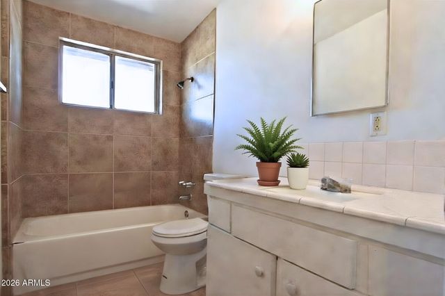 565 S HOBSON Street 1, Mesa, AZ 85204