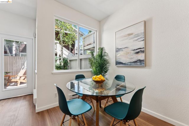 145 Bayside Ct, Richmond, CA 94804