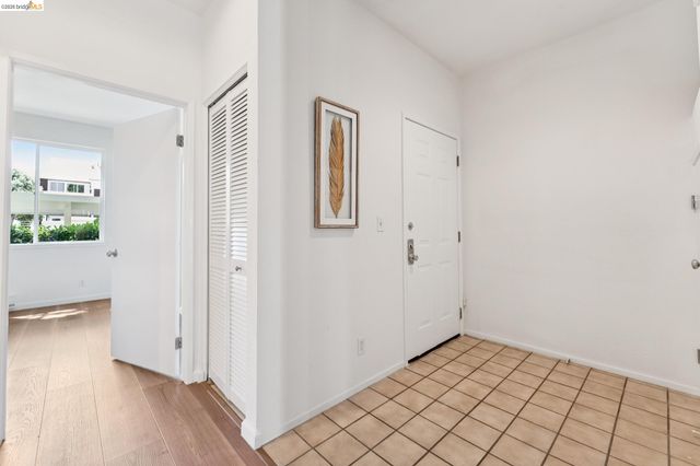 145 Bayside Ct, Richmond, CA 94804