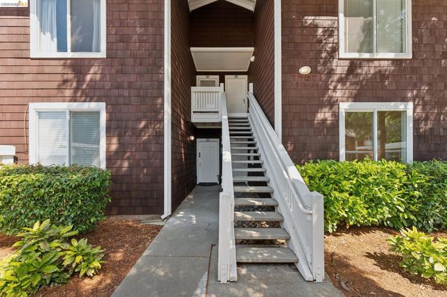 145 Bayside Ct, Richmond, CA 94804